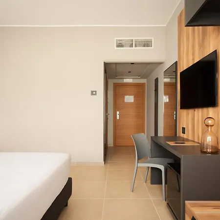 Hotel Mood 4*